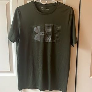 Men’s Under Armour T Shirt Dark Green With Grey Detailing